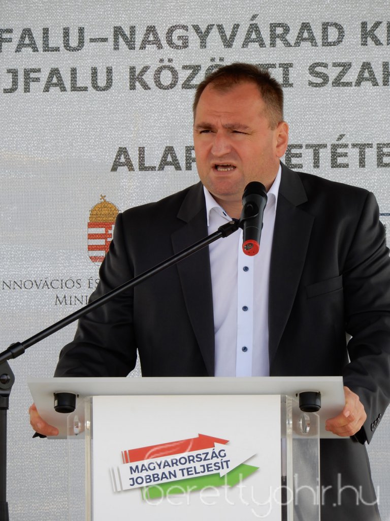 Berettyóújfalu-Tépe kerékpárút alapkőletétele 12